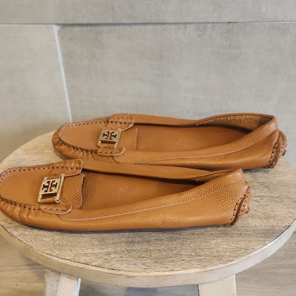 Tory Burch Women's Brown Leather Flats - Picture 3 of 6